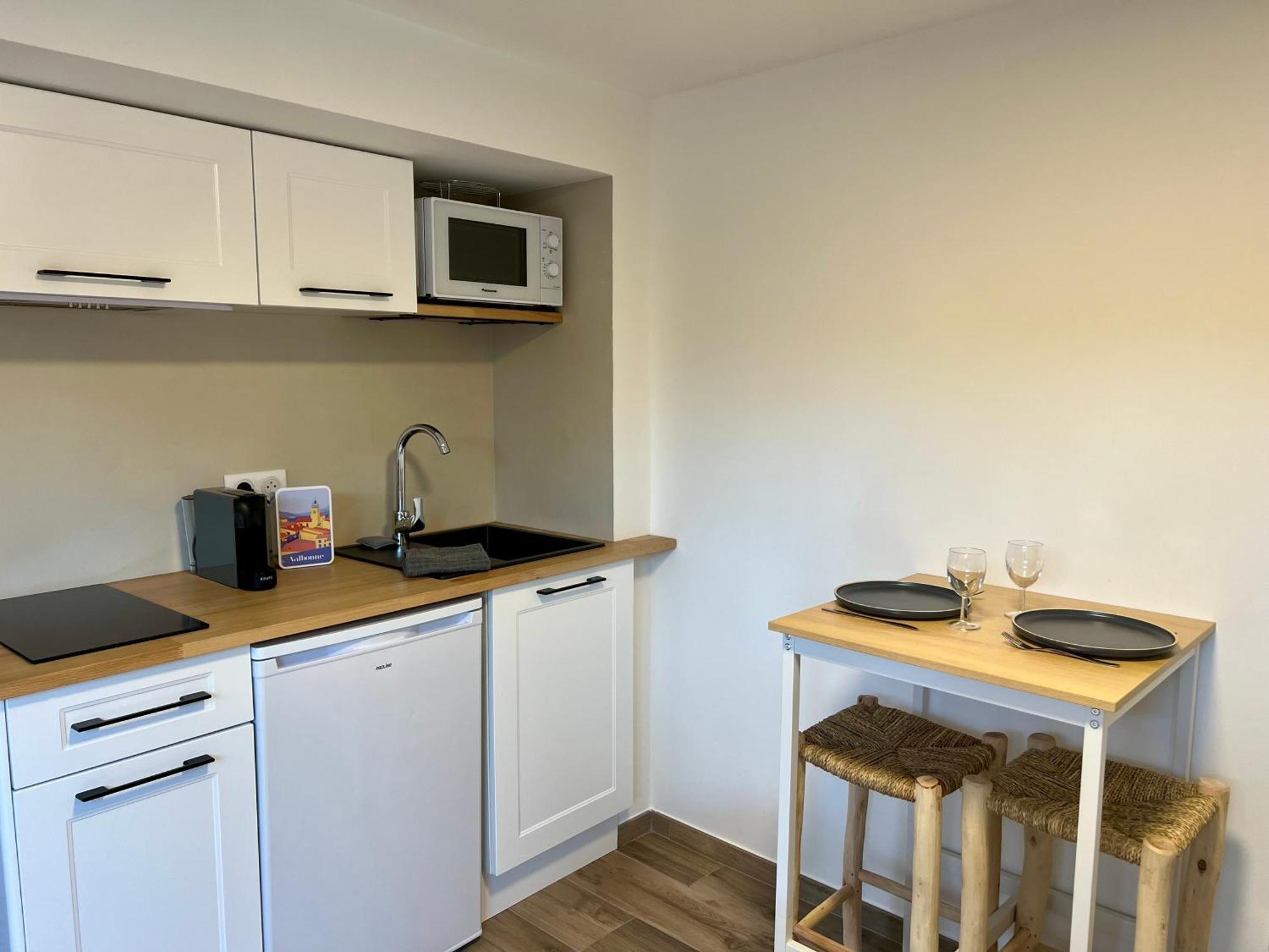 Studio With Private Car Park And Air Con Valbonne Extérieur photo