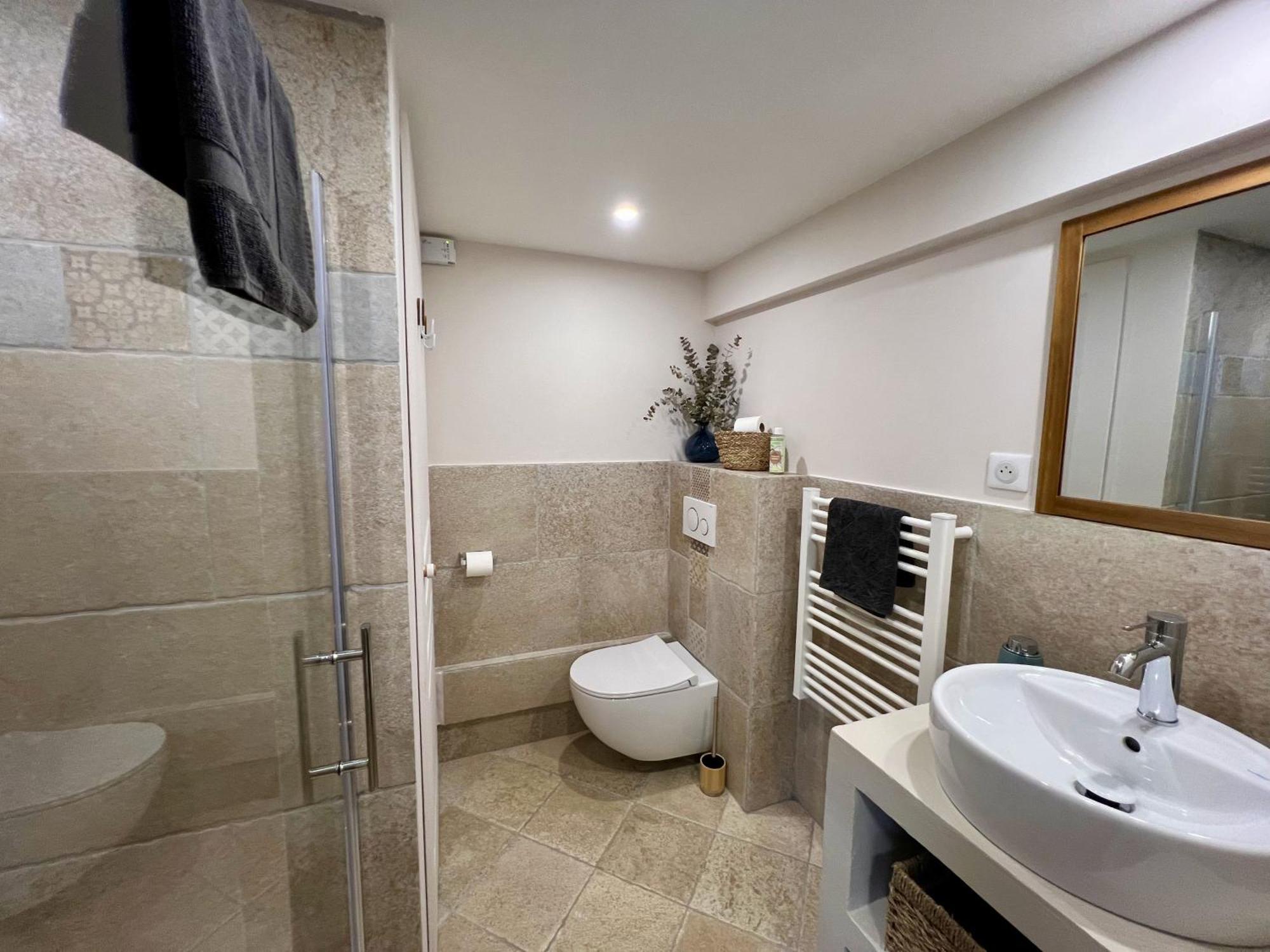 Studio With Private Car Park And Air Con Valbonne Extérieur photo